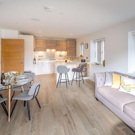 Pass The Keys 1 Bed Albury Contemporary Apartment With Secure Parking Shrewsbury Exterior foto