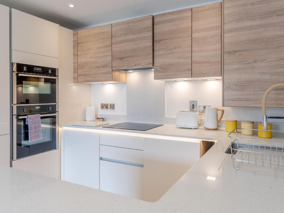 Pass The Keys 1 Bed Albury Contemporary Apartment With Secure Parking Shrewsbury Exterior foto